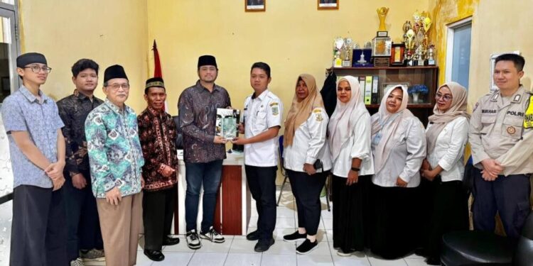 PAC LDII Tambaksari Jambi beraudiensi ke Lurah Tambaksari. Foto: LINES.