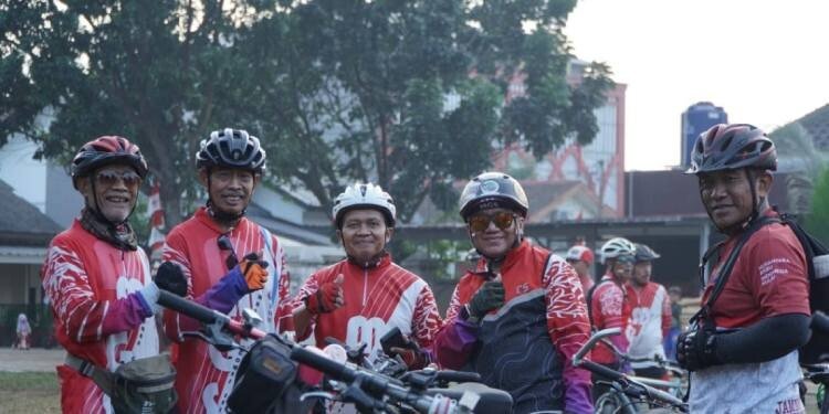 Ratusan Warga LDII Meriahkan HUT RI di Depok Funbike 2025. Foto: LINES.
