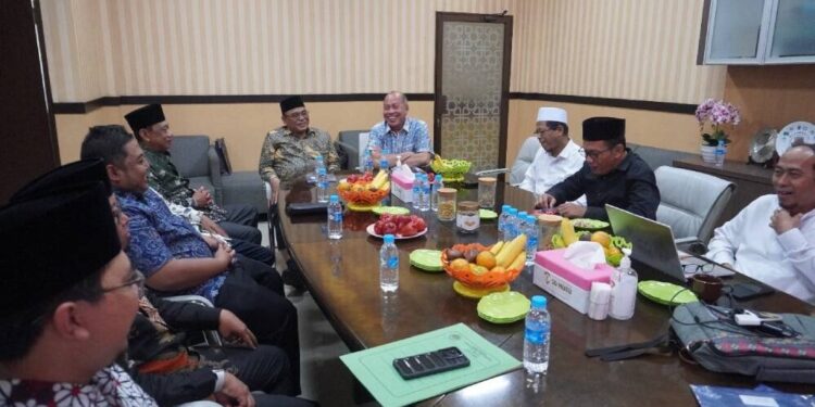 DPW LDII Provinsi Jawa Timur jalin silaturahim ke kantor Pimpinan Wilayah Muhamadiyah (PWM) Jatim. Foto: LINES.