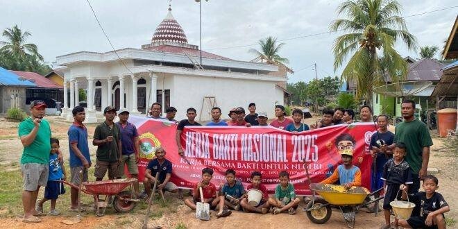 DPD LDII Rokan Hilir menghelat “Kerja Bakti Lingkungan 2025”. Foto: LINES.