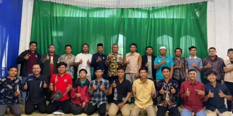 DPD LDII Kabupaten Gunungkidul mengadakan pertemuan dengan para dai muda di ruang musyawarah kompleks Masjid Al Husna, Gunung Kidul, Daerah Istimewa Yogyakarta (DIY) pada Sabtu (26/7/2025). Foto: LINES