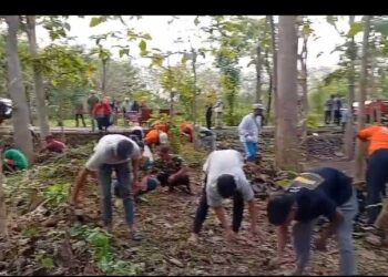 DLH Gunungkidul dan LDII Gelar Jumat Bersih di Kawasan Wisata Telaga Jonge