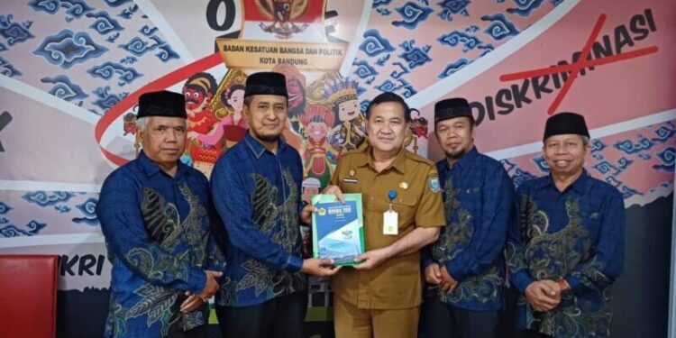 DPD LDII Kota Bandung menggelar audiensi dengan Kesbangpol. Foto: LINES.