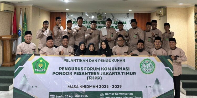 Pondok Pesantren Minhajurrosyidin menghadiri Pengukuhan Pengurus Forum Komunikasi Pondok Pesantren (FKPP) Kota Jakarta Timur. Foto: LINES.