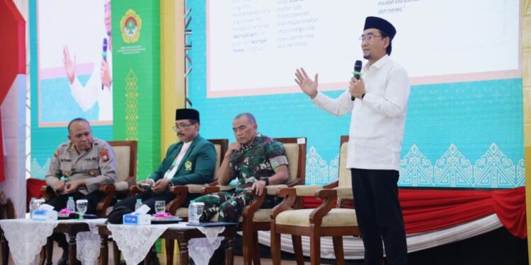 Rektor Universitas Brawijaya Malang, Widodo menyoroti langkah baik LDII menangkal polarisasi sosial saat mengisi Muswil X LDII Jatim. Foto: LINES.