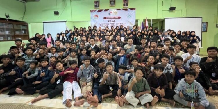 Ratusan santri Pondok Pesantren Nur Aisyah Pulokadang, Jetis, Bantul naungan DPW LDII DIY mengikuti kegiatan Cinta Alam Indonesia. Foto: LINES.
