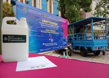 Ponpes Gadingmangu, Kemenag, dan DLH Helat Gerakan Sampah Jadi Sedekah
