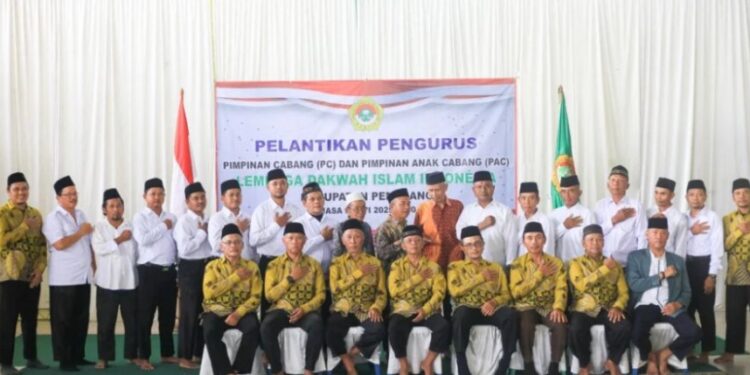 DPD LDII Kabupaten Pemalang menggelar acara penyerahan Surat Keputusan (SK) Pimpinan Cabang (PC) dan Pimpinan Anak Cabang (PAC) se-Kabupaten Pemalang. Foto: LINES.