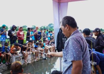 Peringati HSN 2025, Ponpes Wali Barokah Ikuti Acara Mancing Sarungan