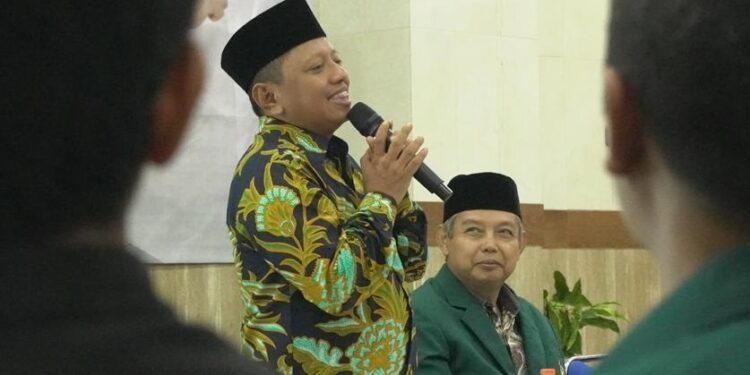 DPD LDII Kota Malang menggelar seminar kebangsaan yang mengundang Anggota Komisi A DPRD Jawa Timur, Saifudin Zuhri dan Anggota DPRD Kota Malang I Made Riandiana Kartika. Foto: LINES.