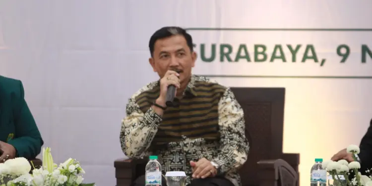 Kepala Bakesbangpol Kota Surabaya Tundjung Iswandaru menegaskan pentingnya nilai toleransi dan moderasi di tengah situasi dunia yang masih diwarnai konflik sosial dan keagamaan. Foto: LINES