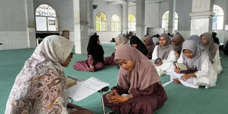 Pondok Pesantren Nurul Iman, di bawah naungan DPD LDII Kota Bogor, Jawa Barat, menyelenggarakan pengajian dan ujian tahfidz. Foto: LINES