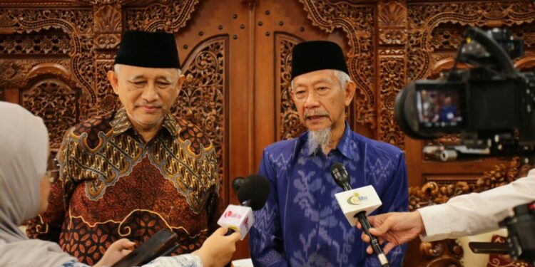 Kunjungan LDII ke kantor PP Muhammadiyah dalam mempererat ukhuwah Islamiyah antarormas Islam. Foto: LINES