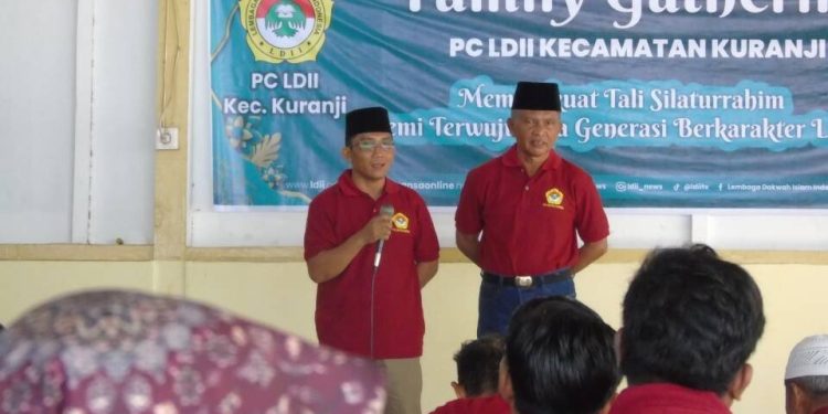 Pimpinan Cabang LDII Kuranji menggelar kegiatan family gathering di Pantai Gabuo, Bungus, Kota Padang. Foto: LDII.