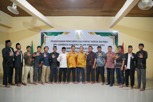 DPW LDII Provinsi Bali mengukuhkan pengurus DPD LDII Kabupaten Buleleng. Foto: LINES.