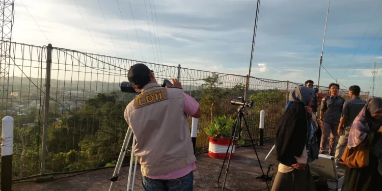 LDII Kaltara memantau hilal Ramadan bersama tim rukyatul hilal Kemenag setempat dan ormas lainnya. Foto: LINES.