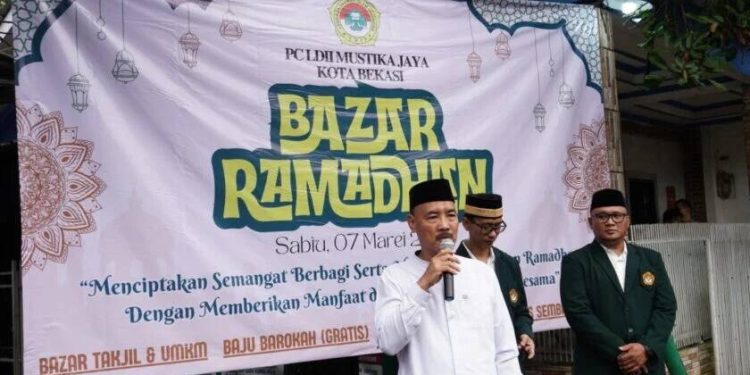 PC LDII Mustika Jaya menggelar bazar Ramadan. Foto: LINES.