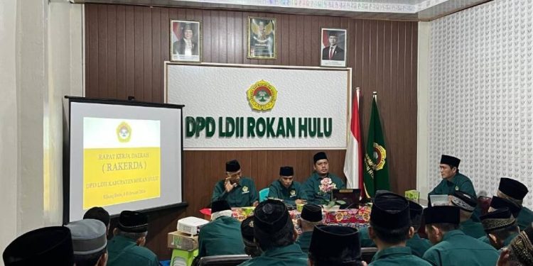 DPD LDII Rokan Hulu (Rohul) menghelat rapat kerja untuk mengevaluasi kinerja dan menyusun program prioritas. Foto: LINES.