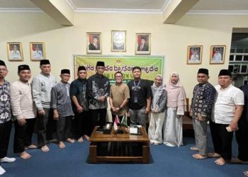 Wujudkan Kenyamanan Ibadah Ramadan, LDII Sumsel Gotong Royong Bersihkan Tempat Ibadah