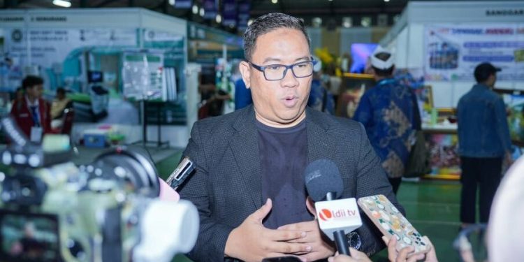 GenFest menghadirkan Himawan Pramudita, Human Resources (HR) Consultant sebagai narasumber workshop public speaking. Foto: LINES.