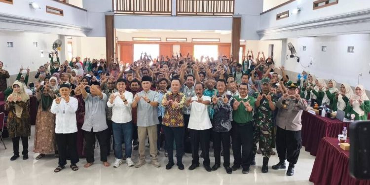 LDII Wonogiri yang ikut andil menyukseskan program Pekan Grebeg Cek Kesehatan Gratis. Foto: LINES.