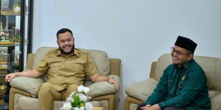 DPD LDII Kota Padang audiensi dengan Wali Kota Padang Fadly Amran di rumah dinas Wali Kota Padang. Foto: LINES.