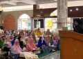 Desainer Ida Royani Bahas Peran Sentral Ibu dalam Pengajian Wanita LDII Padang
