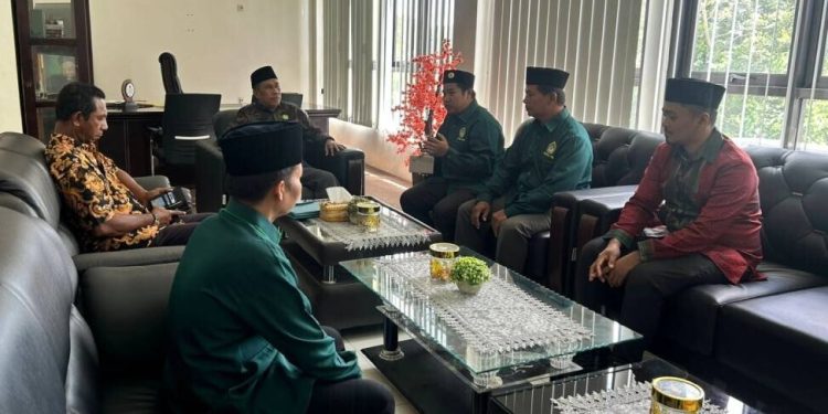 DPD LDII Kota Tual silaturrahim dengan Kepala Kantor Kementerian Agama (Kakan Kemenag) Kota Tual, Echan Rumaf. Foto: LINES.