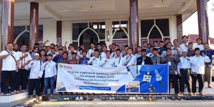DPD LDII Kabupaten Bungo menghelat “Pelatihan Jurnalistik Mahir Dasar”, di aula Baitul Makmur. Foto: LINES.