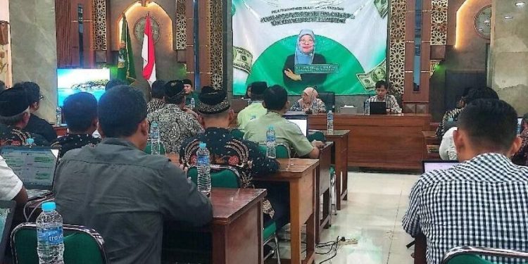 Workshop Perpajakan Yayasan yang digelar di GMB Ponpes Makmur Barokah, Sukoharjo. Foto: LINES.