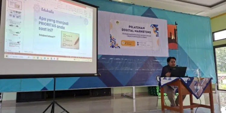 Generasi muda LDII dari Kabupaten Ciamis, Kota Banjar, dan Kabupaten Pangandaran mengikuti pelatihan digital marketing. Foto: LINES