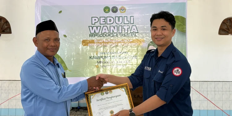 Universitas Cokroaminoto dan Puskesmas Lampa Pinrang menggandeng DPD LDII Pinrang menyelenggarakan seminar bertajuk “Peduli Wanita, Kesehatan Reproduksi”. Foto: LINES