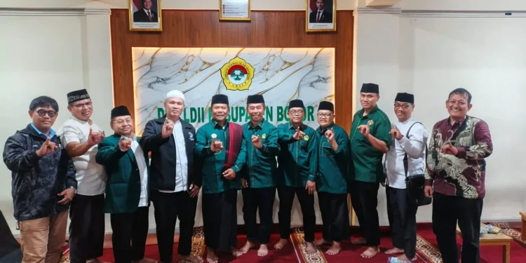DPD LDII Kabupaten Bogor menggelar konsolidasi organisasi melalui diskusi panel yang diikuti pengurus harian Pimpinan Cabang (PC) dan Pimpinan Anak Cabang (PAC) dari Kecamatan Babakan Madang, Citeureup, dan Gunung Putri, Kegiatan itu digelar pada Minggu (21/6). Foto: LINES