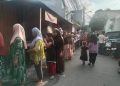 LDII Srengseng Tebar Ratusan Paket untuk Warga