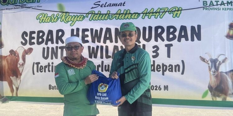LDII) Kota Batam menggandeng Lembaga Amil Zakat distribusikan paket kurban. Foto: LINES.