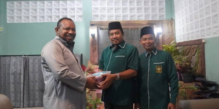 PW LDII Papua Barat Daya memanfaatkan momentum Idul Adha dengan silaturrahim. Foto: LINES.