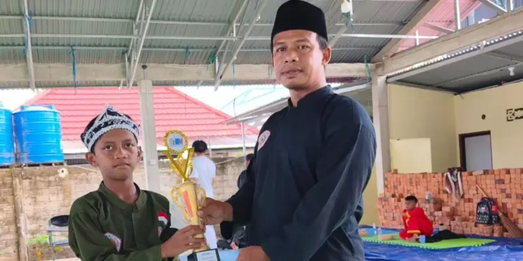 Arya Azhar Saputra, atlet muda Persinas ASAD Nunukan sabet Juara 1 O2SN untuk Silat Seni Tunggal Putra. Foto: LINES