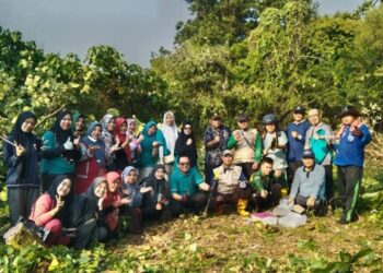 LDII Talang Kelapa Gotong Royong Buka Lahan Lokasi Pembangunan KUA