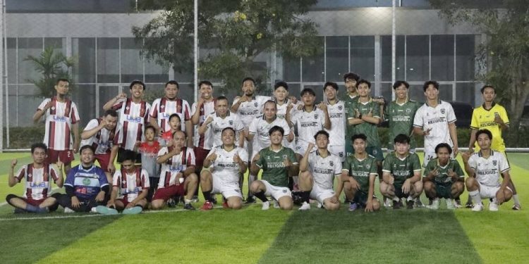 Pemuda LDII dan Muhammadiyah Gresik gelar Fun Football persahabatan. Foto: LINES.