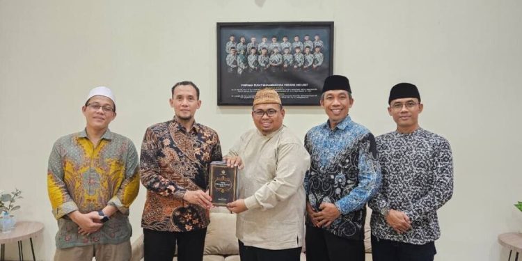 Silaturrahim LDII dengan Silaturrahim LDII dengan Majelis Tarjih dan Tajdid PP Muhammadiyah. Foto: LINES.