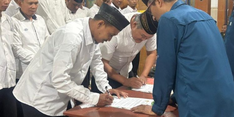 DPD LDII Kabupaten Tegal mengukuhkan pengurus Pimpinan Cabang (PC) tingkat kecamatan dan Pimpinan Anak Cabang (PAC) tingkat desa/kelurahan se-Kabupaten Tegal. Foto: LINES
