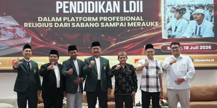 DPW LDII Jawa Tengah menggelar bedah buku untuk memperkuat pengembangan pendidikan dan literasi melalui bedah buku berjudul “Sistem, Model dan Corak Pendidikan LDII dalam Platform Profesional Religius dari Sabang sampai Merauke”. Foto: LINES
