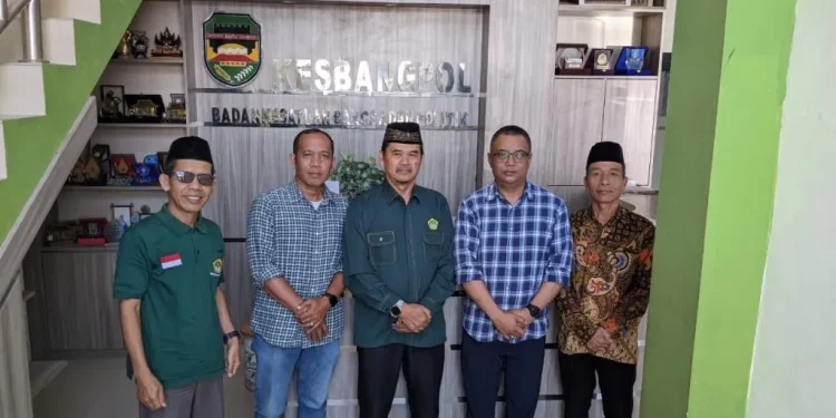 Dewan Pimpinan Daerah (DPD) LDII Kabupaten Purwakarta bersilaturahim dengan Badan Kesatuan Bangsa dan Politik (Kesbangpol) Kabupaten Purwakarta. Foto: LINES