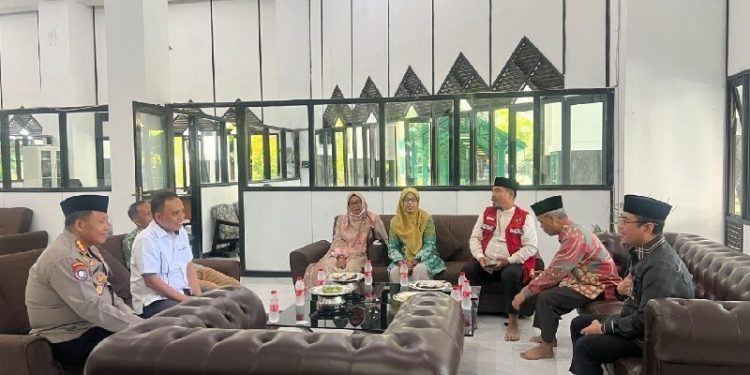 Audiensi LDII Sulsel ke Yayasan Al-Markaz Al-Islami Muhammad Yusuf Makassar. Foto: LINES.