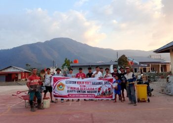LDII Towuti dan Pemuda Kompak Bersihkan Lingkungan Desa Langkea Raya