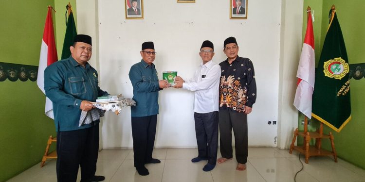 Majelis Ulama Indonesia (MUI) Kabupaten Karawang melakukan kunjungan silaturahim ke DPD LDII Karawang. Foto: LINES.