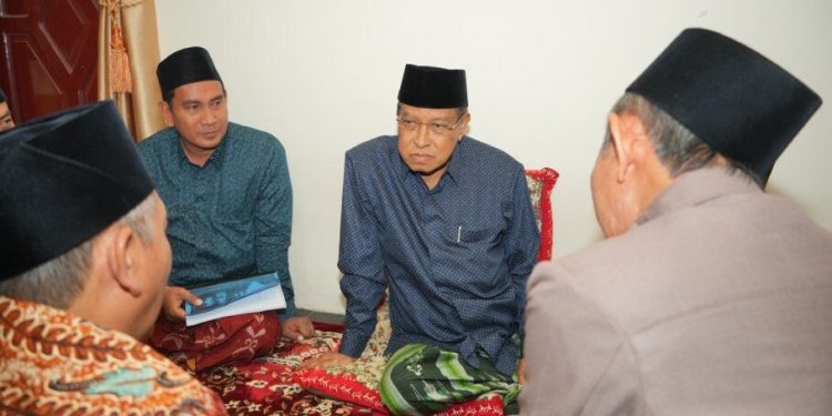 DPP LDII menghadiri Harlah Ponpes KHAS Kempek Cirebon. Foto: LINES.