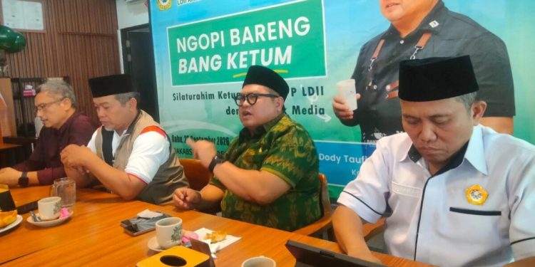 DPD LDII Kalimantan Barat menggelar ‘Ngobrol Pintar (ngopi) Bareng’ dengan Ketua Umum DPP LDII, Dody Taufik Wijaya. Foto: LINES
