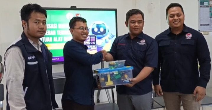 SMA Insan Mulia Boarding School (IMBS) memperkuat pembelajaran teknologi melalui kerja sama dengan Persatuan Robotika Seluruh Indonesia (PRSI). Foto: LINES