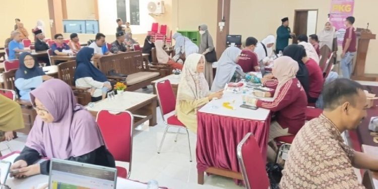 LDII Jember bekerjasama dengan Dinkes menggelar cek kesehatan gratis. Foto: LINES.
